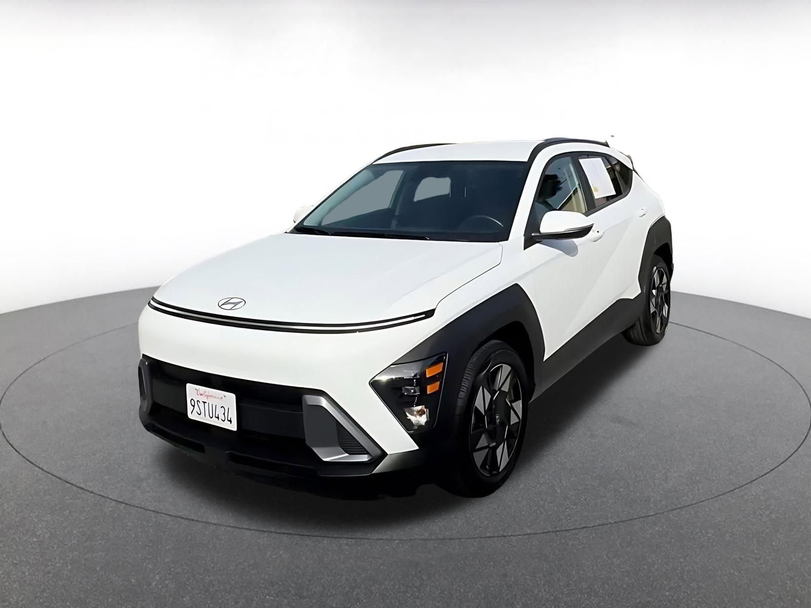 Used 2025 Hyundai Kona SEL image 4