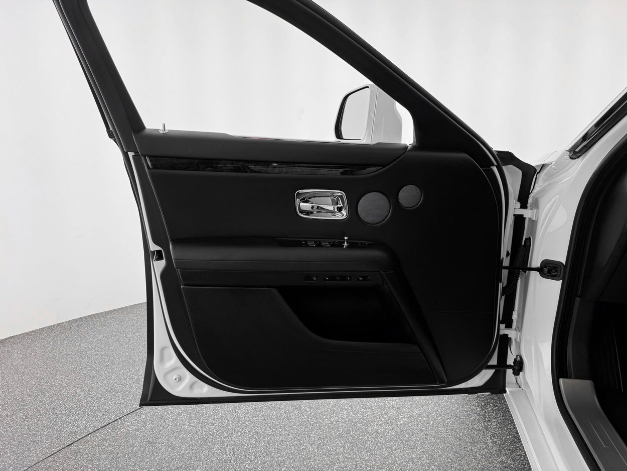 Certified 2022 Rolls-Royce Ghost image 13