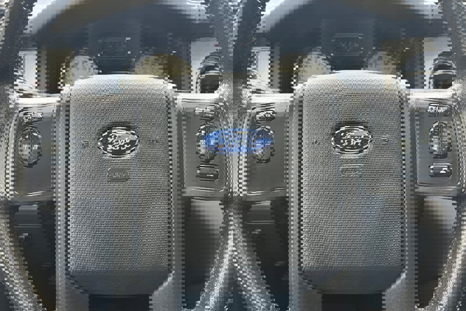 Used 2013 Ford Expedition Limited image 23