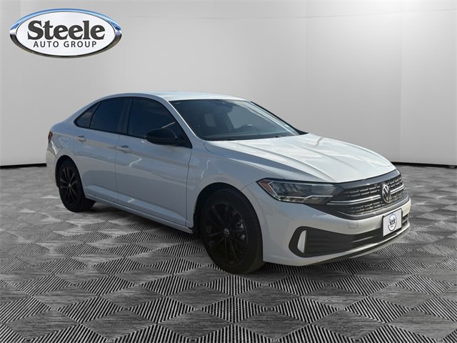 Used 2022 Volkswagen Jetta Sport image 7