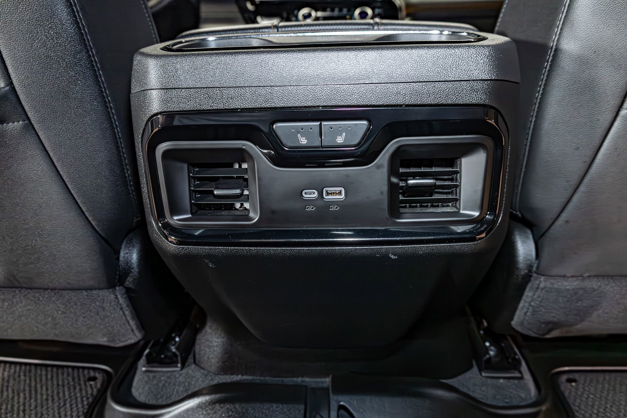 Used 2025 GMC Sierra 1500 AT4 w/ Technology Package AWD/4WD image 23