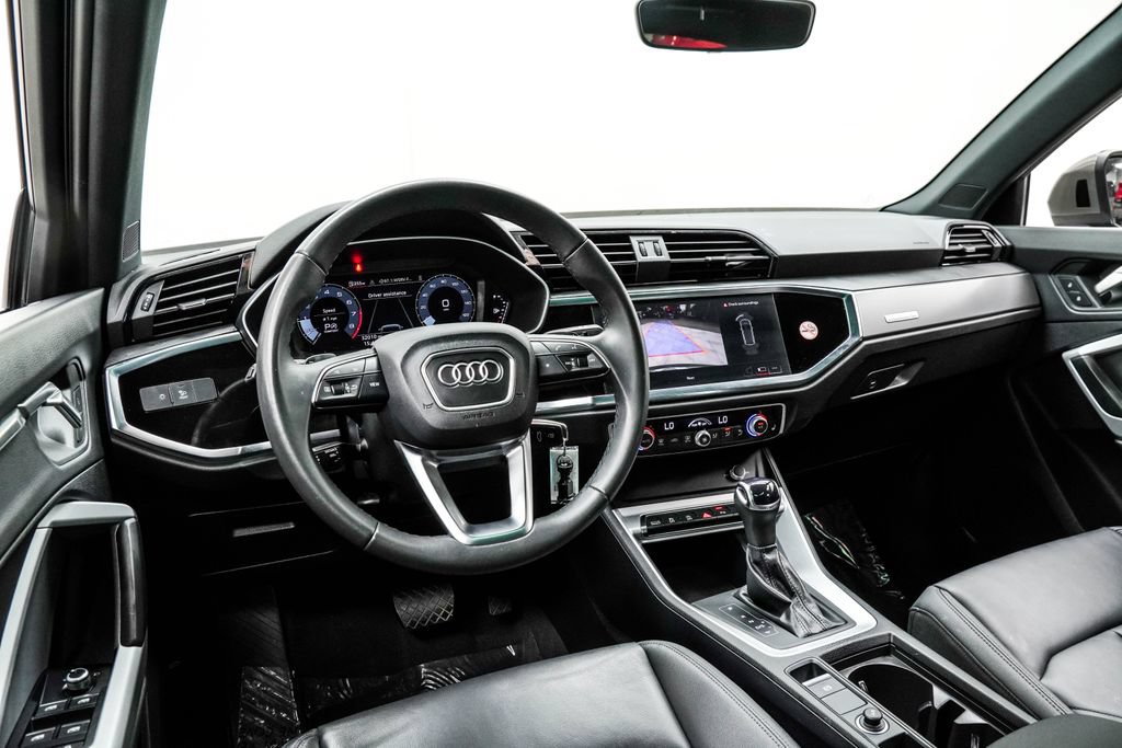Used 2025 Audi Q3 2.0T Premium AWD/4WD image 4