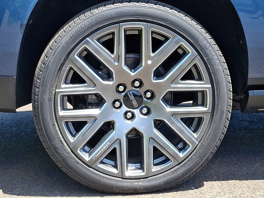 New 2026 GMC Yukon XL Denali Ultimate AWD/4WD image 5