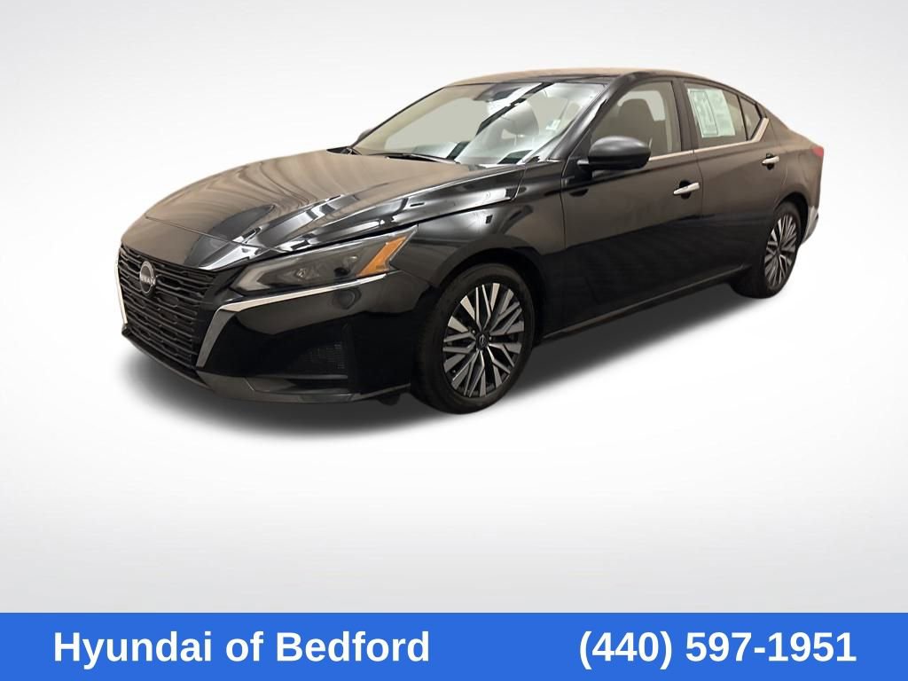 Used 2024 Nissan Altima 2.5 SV