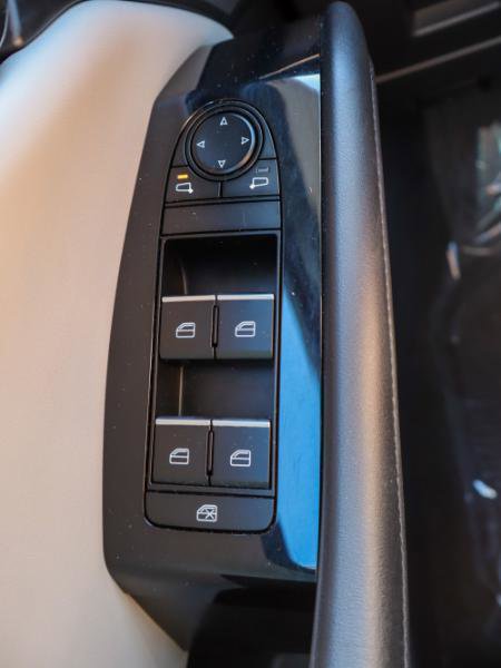 Used 2021 MAZDA MAZDA3 s image 21