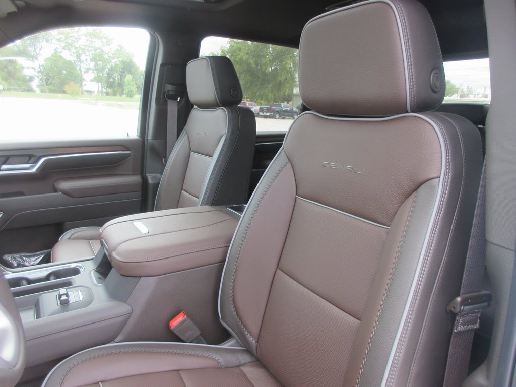 New 2026 GMC Sierra 2500 Denali w/ Denali Reserve Package image 14