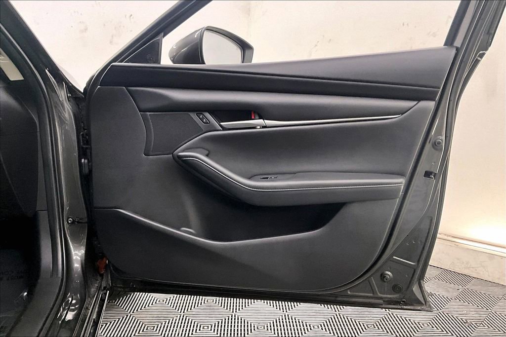 Used 2021 MAZDA MAZDA3 s FWD image 25