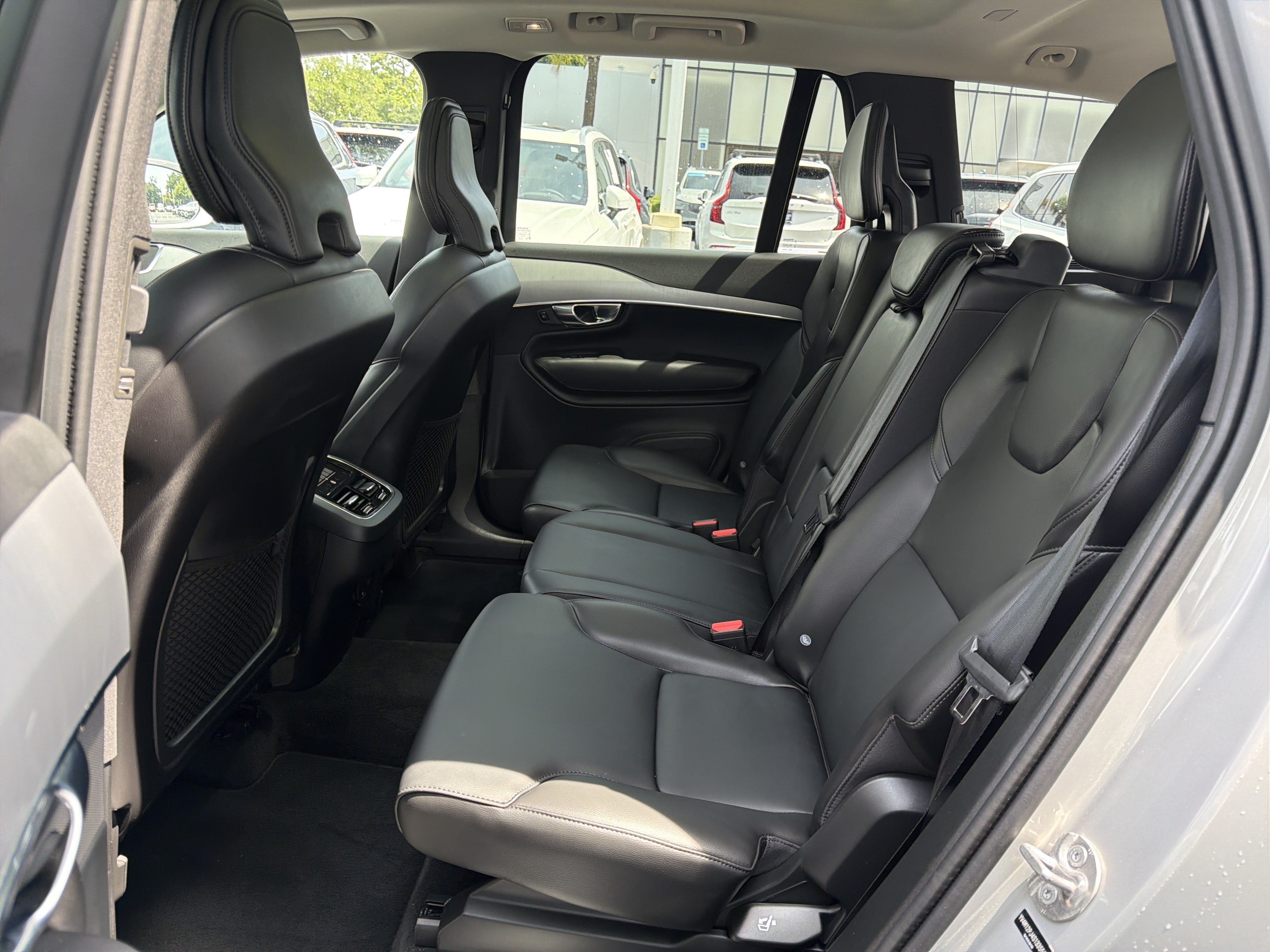 Certified 2025 Volvo XC90 B5 Core AWD/4WD image 31