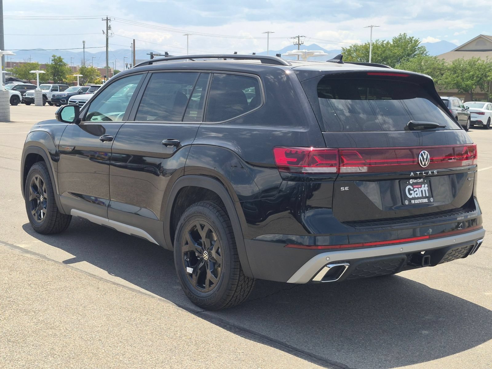 New 2026 Volkswagen Atlas Peak Edition AWD/4WD image 5