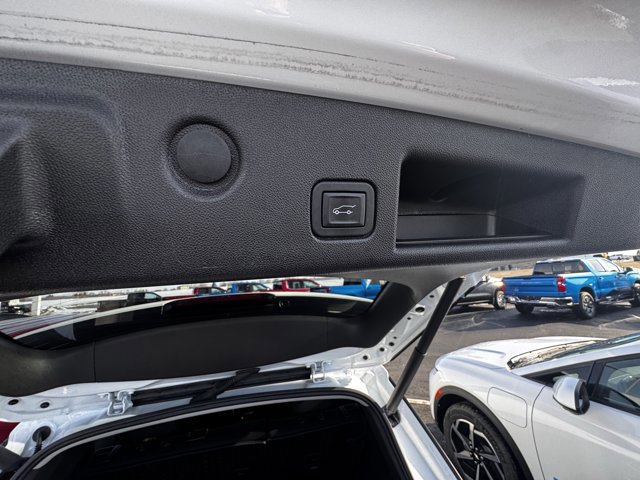 Used 2024 Chevrolet Equinox LT w/ LPO, Floor Liner Package image 9