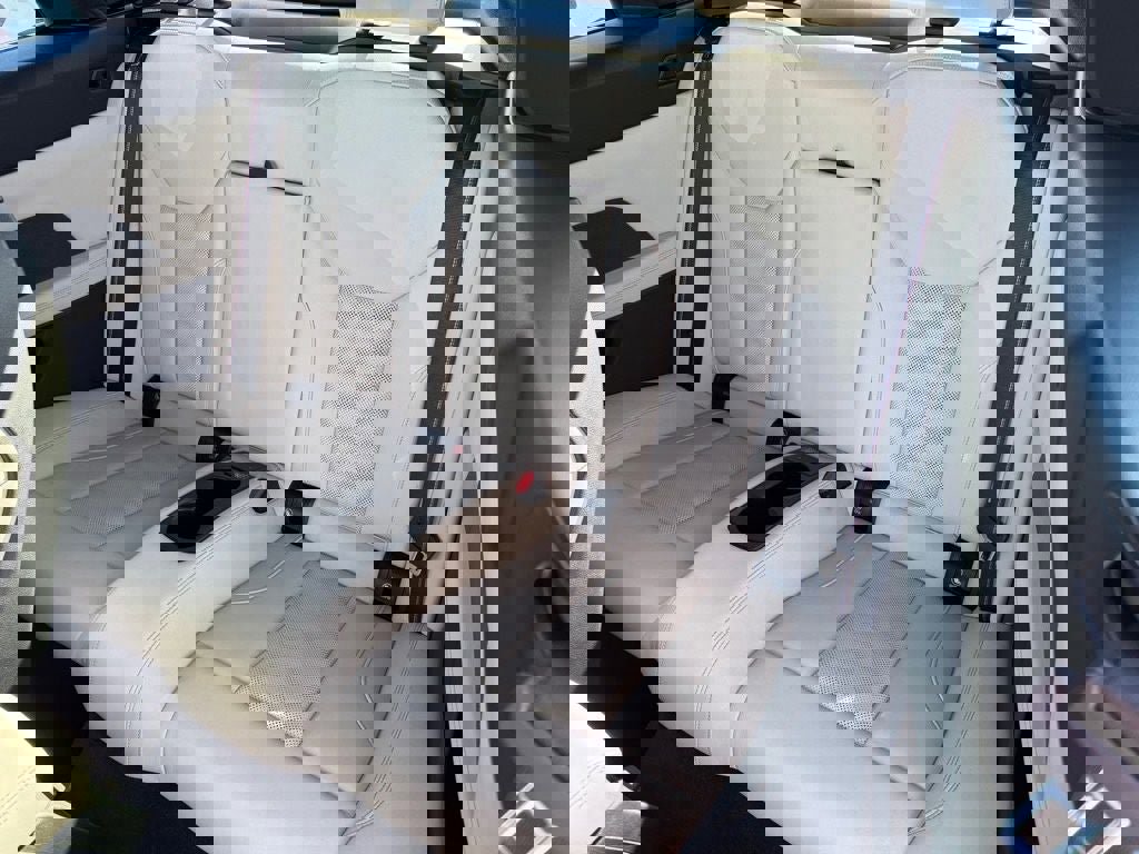 Used 2023 BMW M4 xDrive Competition w/ Executive Package image 10