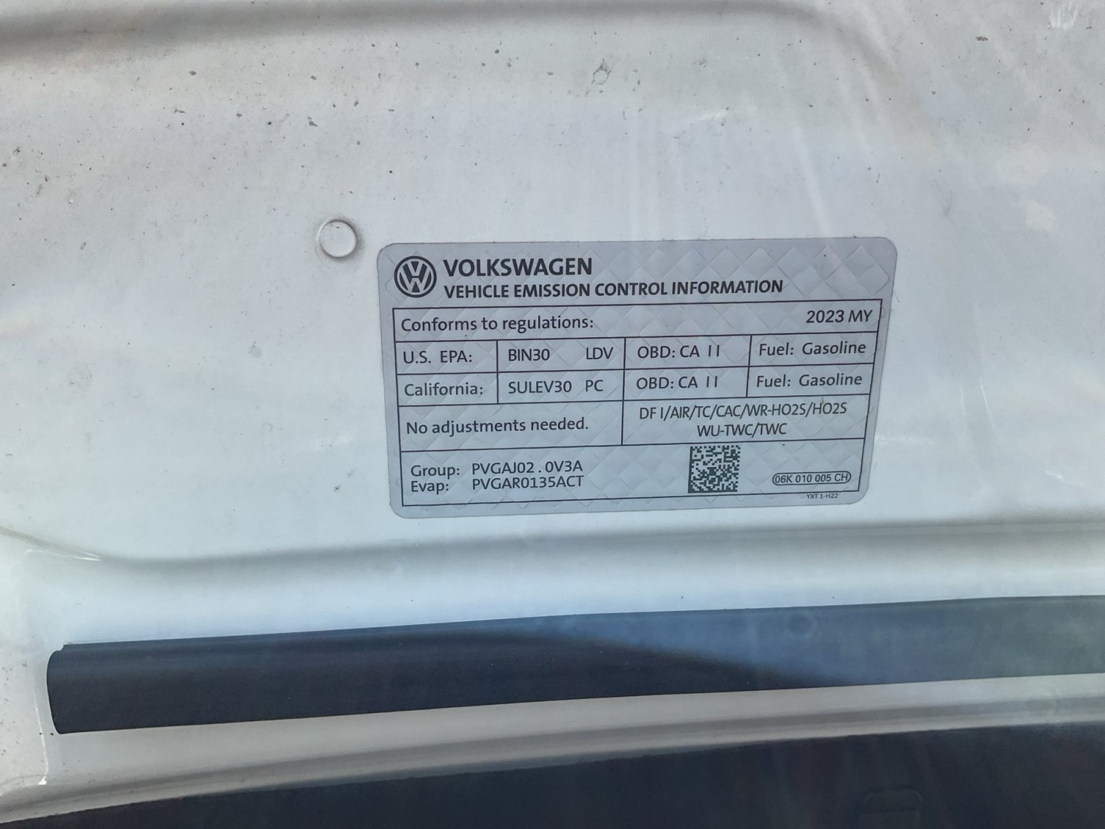Used 2023 Volkswagen Tiguan SE R-Line FWD image 24