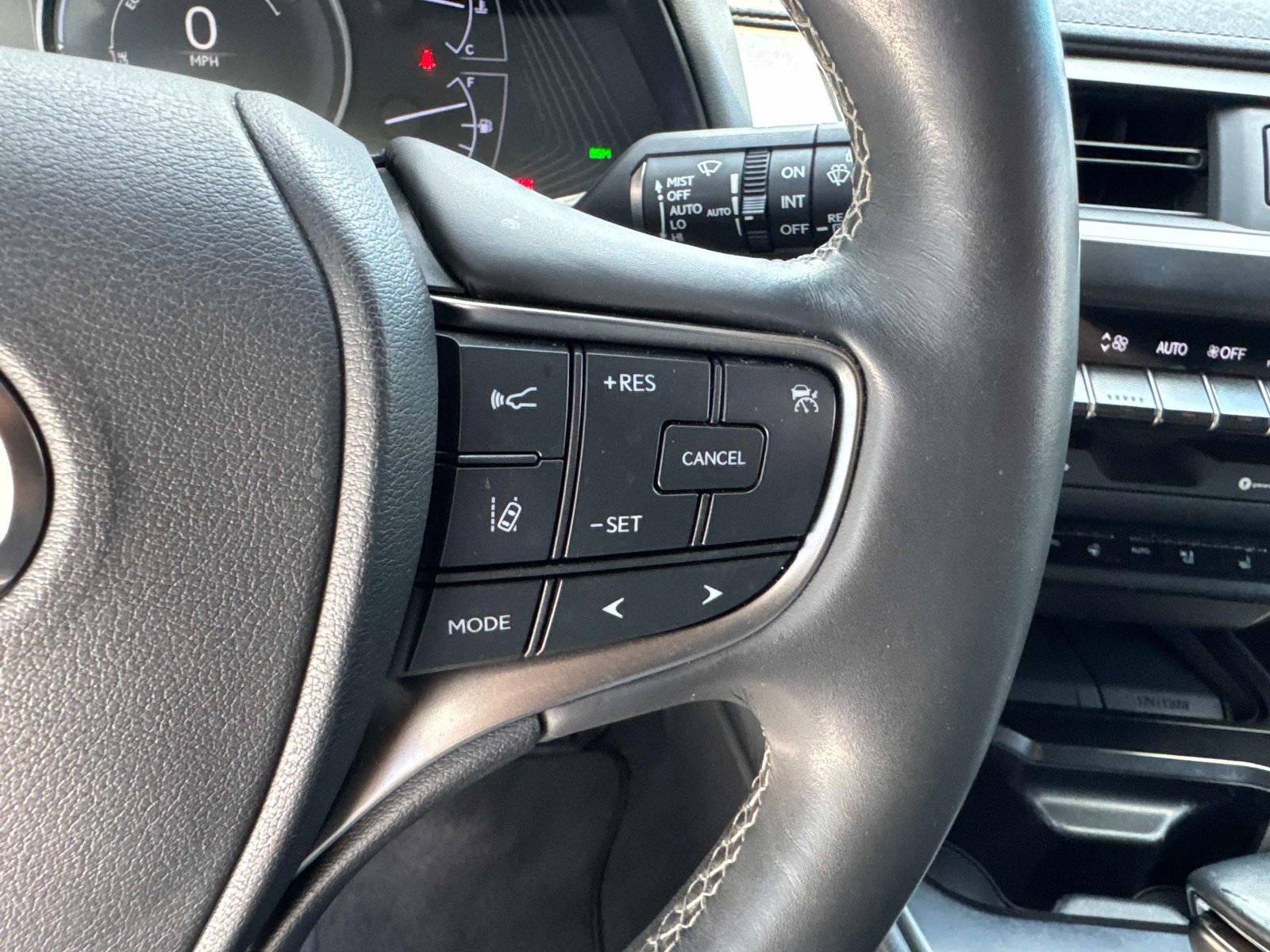 Certified 2020 Lexus UX 250h w/ Premium Package AWD/4WD image 30