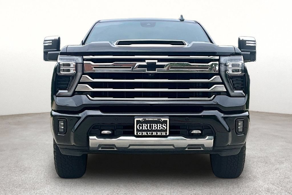 Used 2024 Chevrolet Silverado 2500 High Country w/ High Country Premium Package AWD/4WD image 4