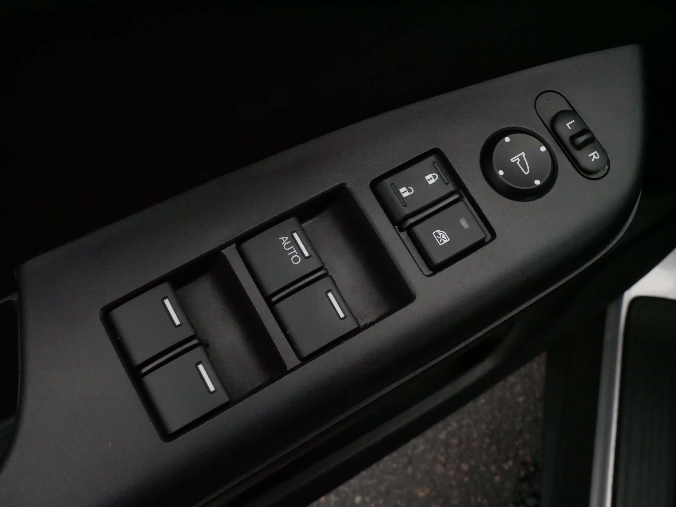 Used 2016 Honda CR-V SE image 19