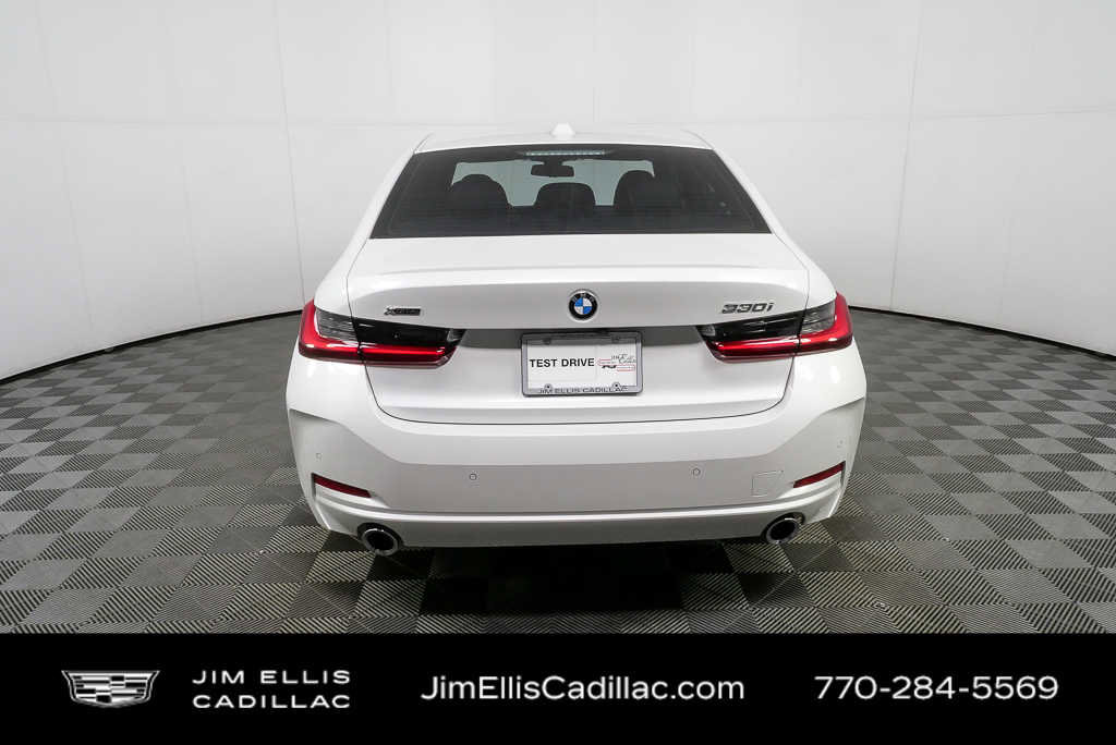 Used 2025 BMW 330i xDrive Sedan AWD/4WD image 29