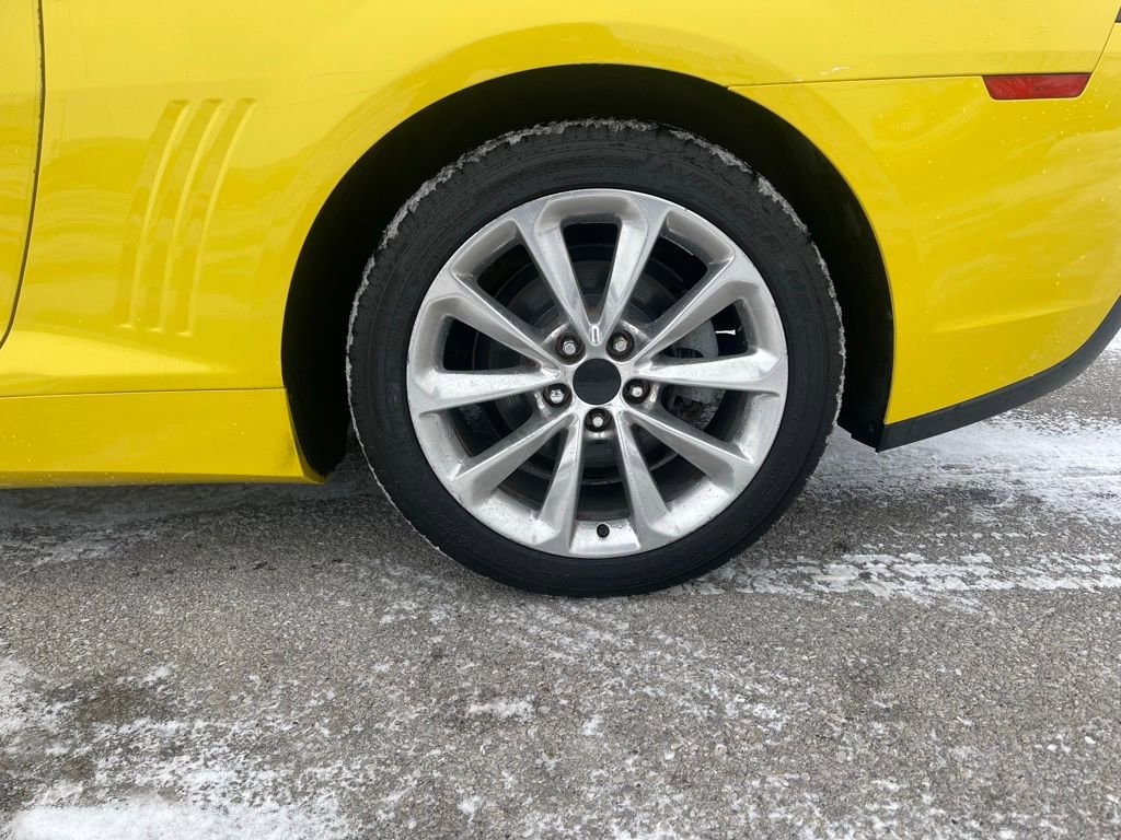 Used 2015 Chevrolet Camaro LT w/ RS Package image 10