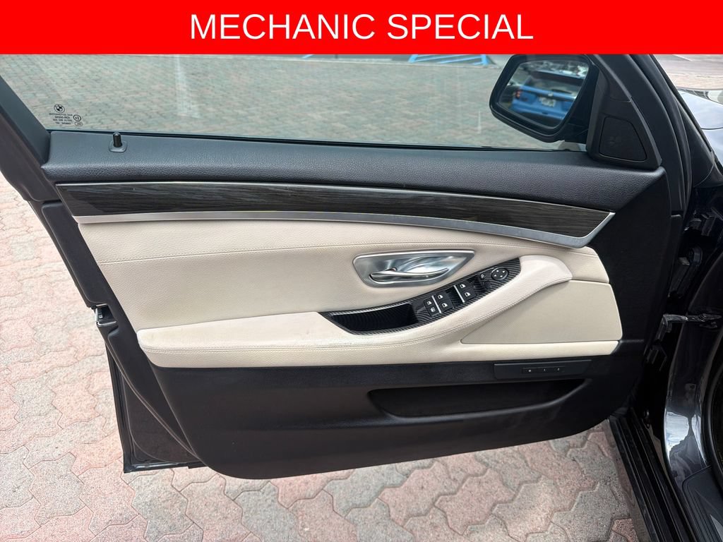Used 2011 BMW 550i Sedan RWD image 8
