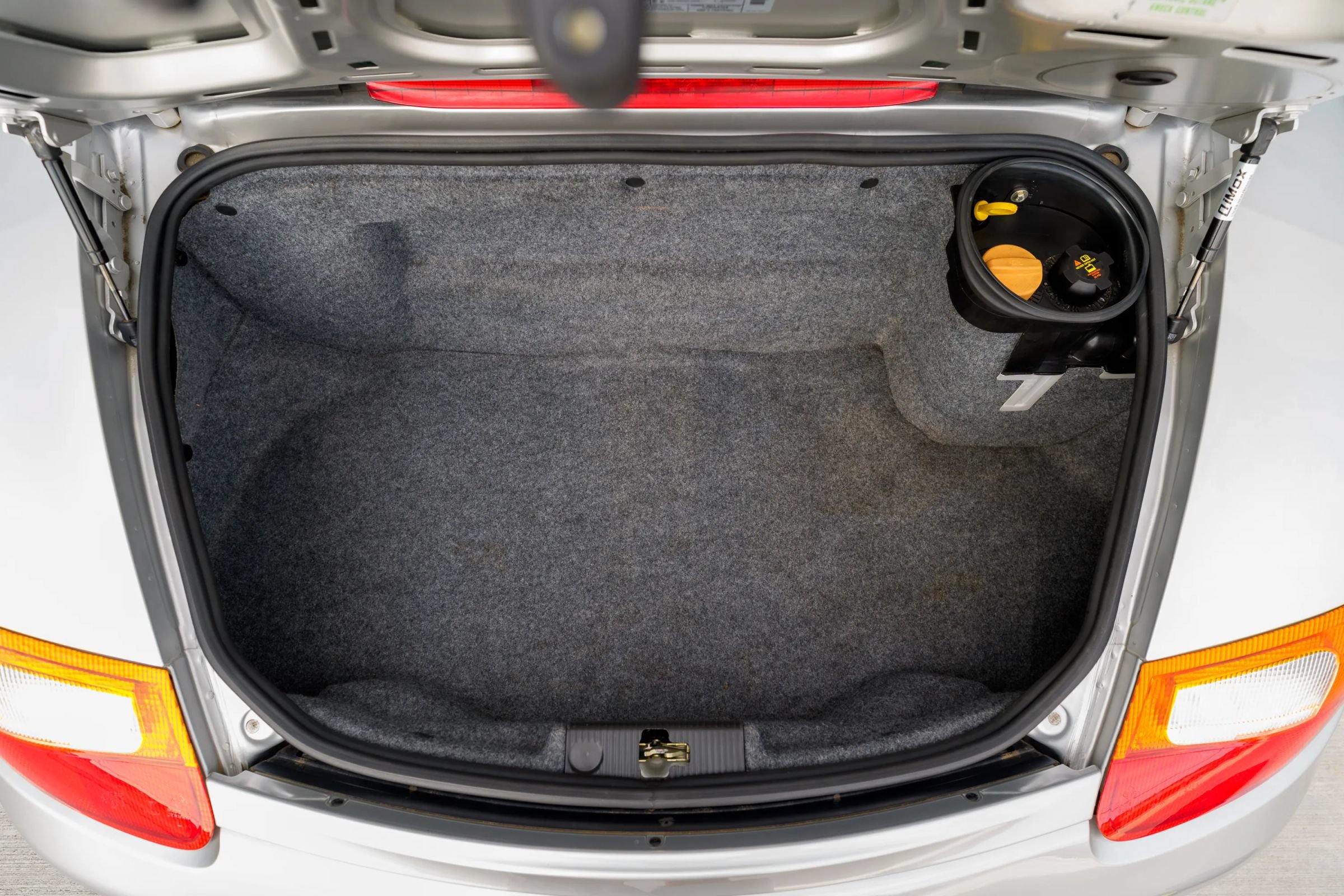 Used 1999 Porsche Boxster RWD image 49