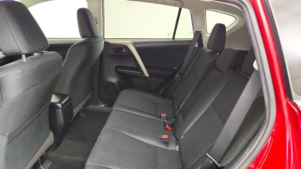 Used 2018 Toyota RAV4 LE w/ All Weather Liner Package AWD/4WD image 19