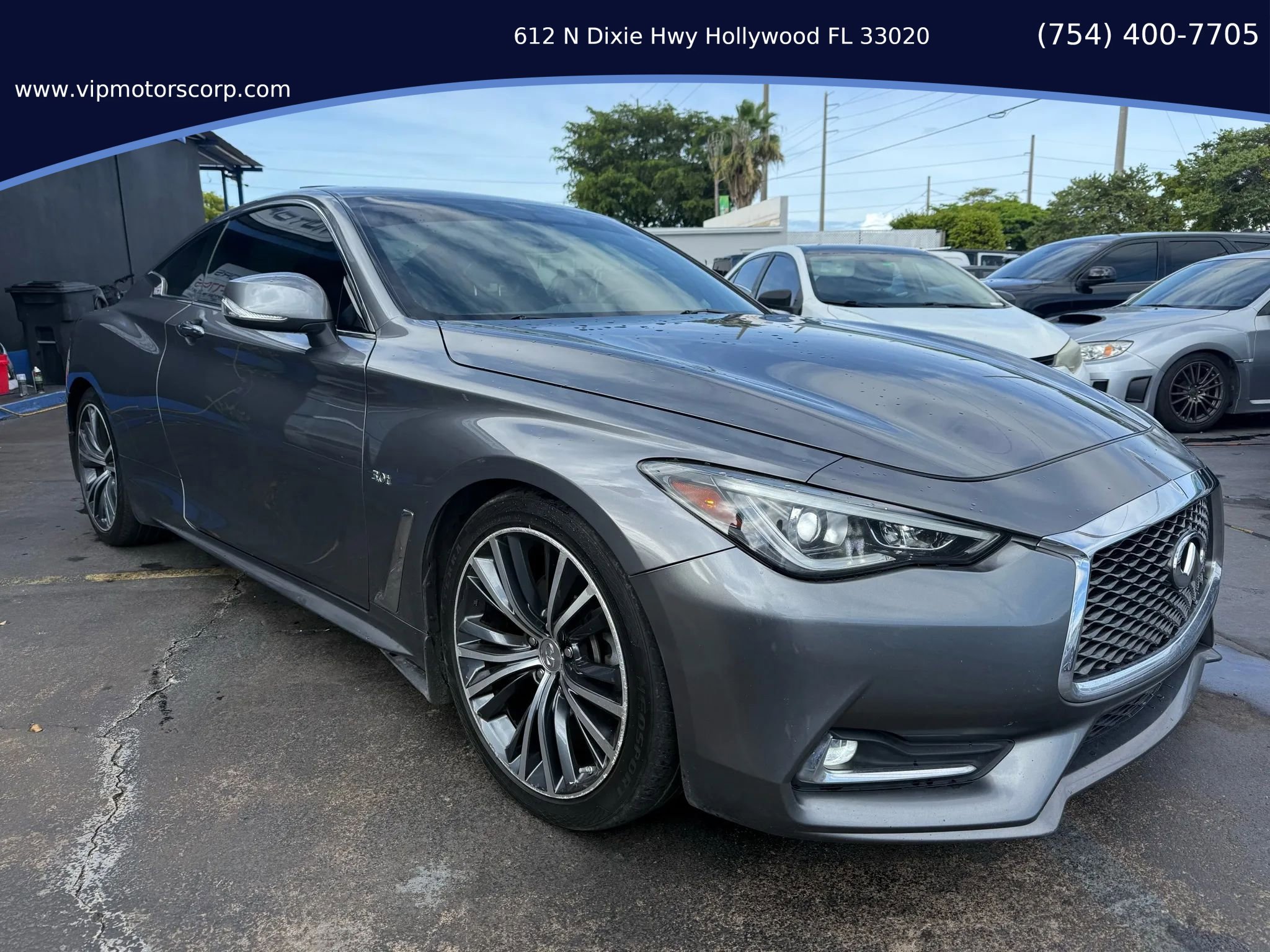 Used 2018 INFINITI Q60 3.0t Luxe RWD image 3