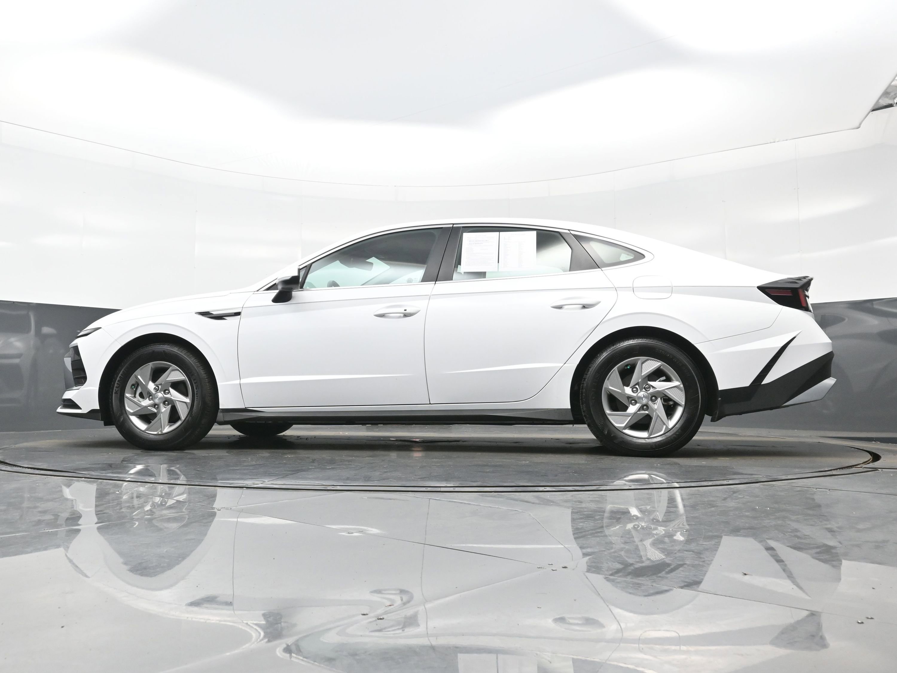 Certified 2026 Hyundai Sonata SE FWD image 26