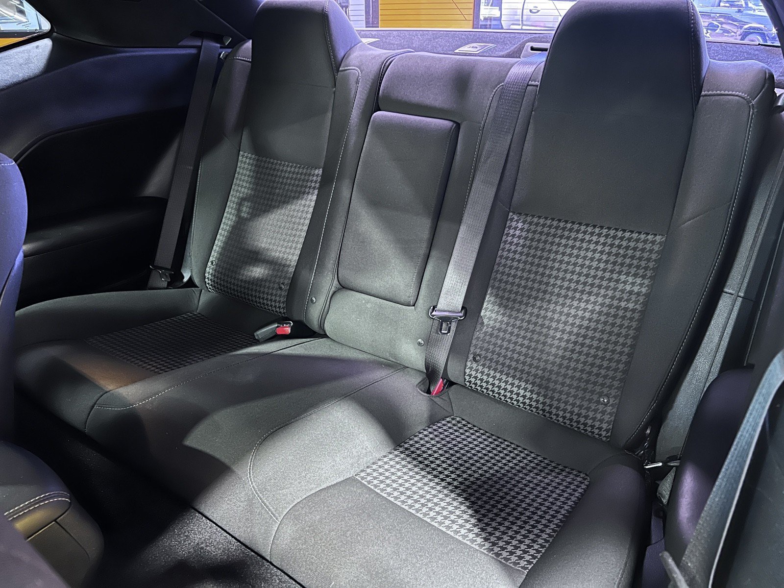 Used 2019 Dodge Challenger R/T w/ Driver Convenience Group RWD image 19