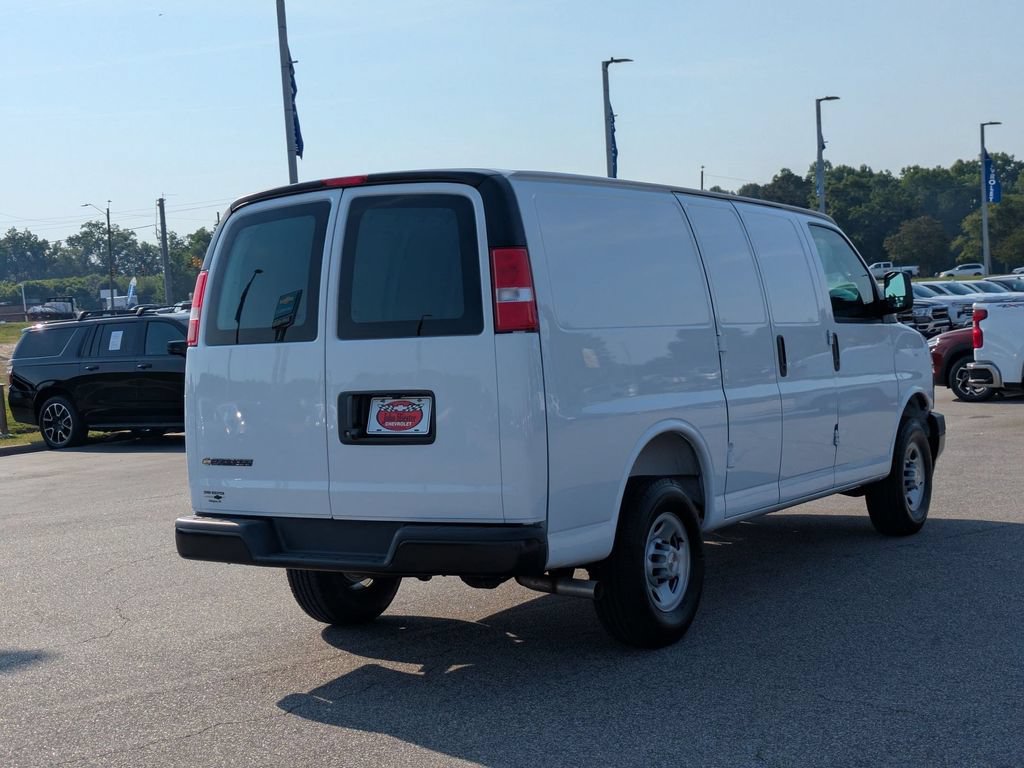 New 2026 Chevrolet Express 2500 RWD image 3