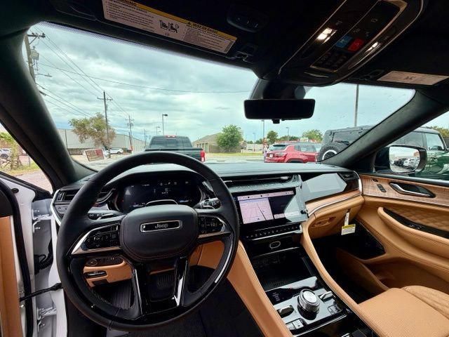 New 2027 Jeep Grand Cherokee Summit AWD/4WD image 9