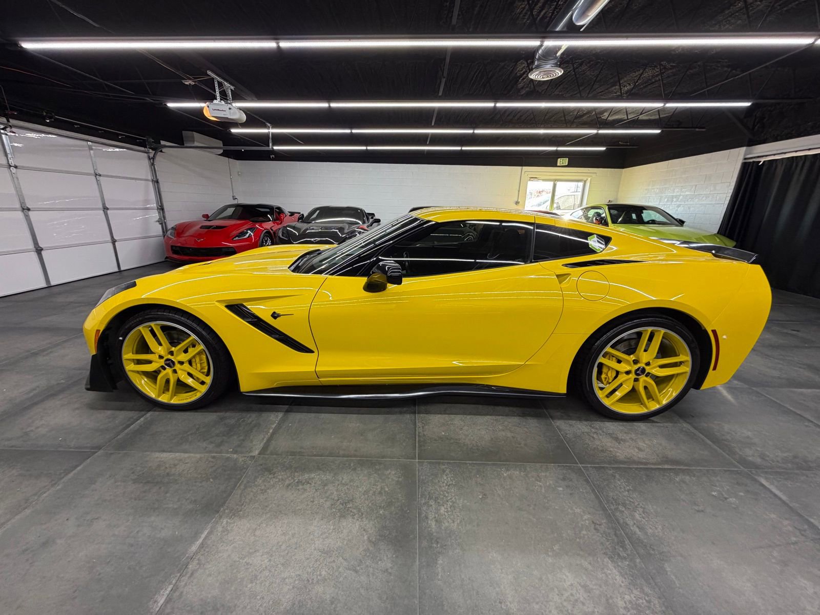 Used 2015 Chevrolet Corvette Stingray Coupe w/ 3LT Preferred Equipment Group image 3