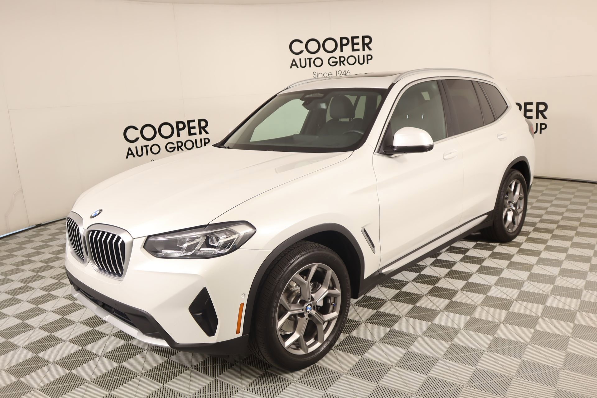Used 2024 BMW X3 xDrive30i w/ Premium Package AWD/4WD image 11