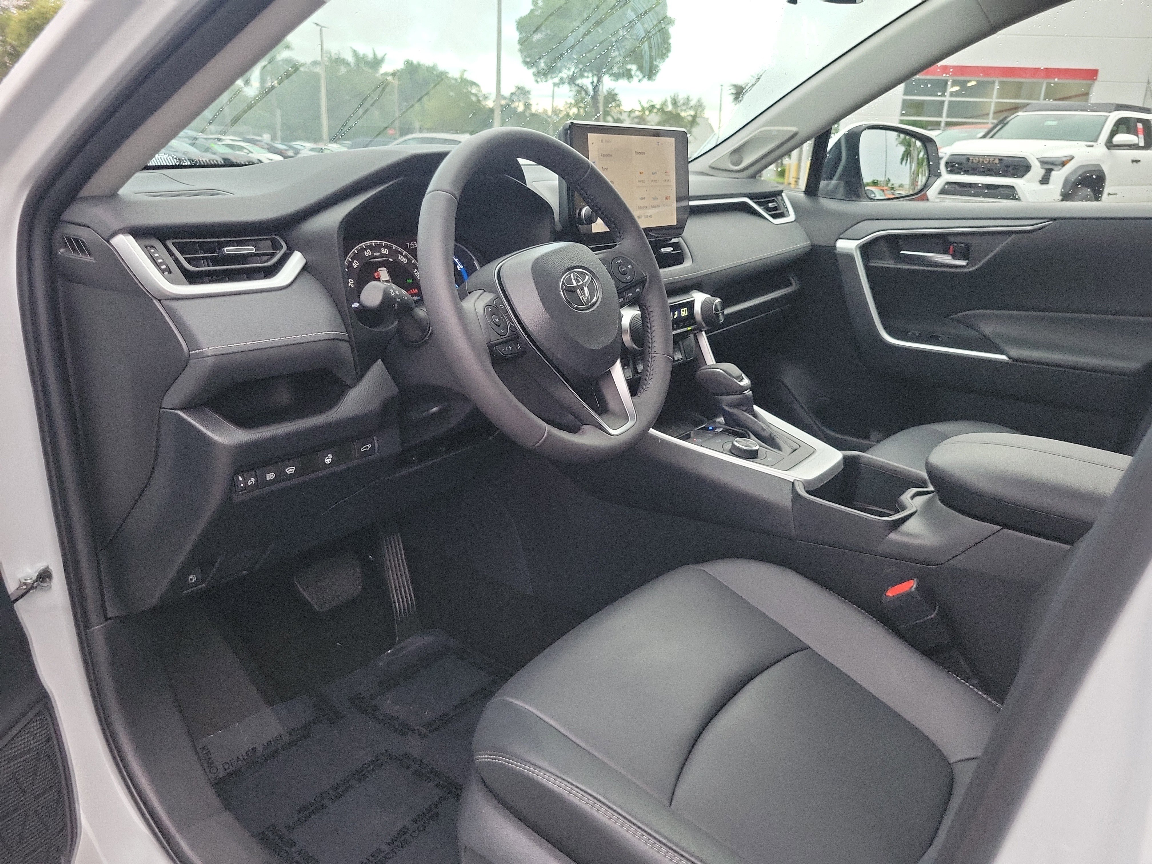 Used 2024 Toyota RAV4 XLE Premium image 12