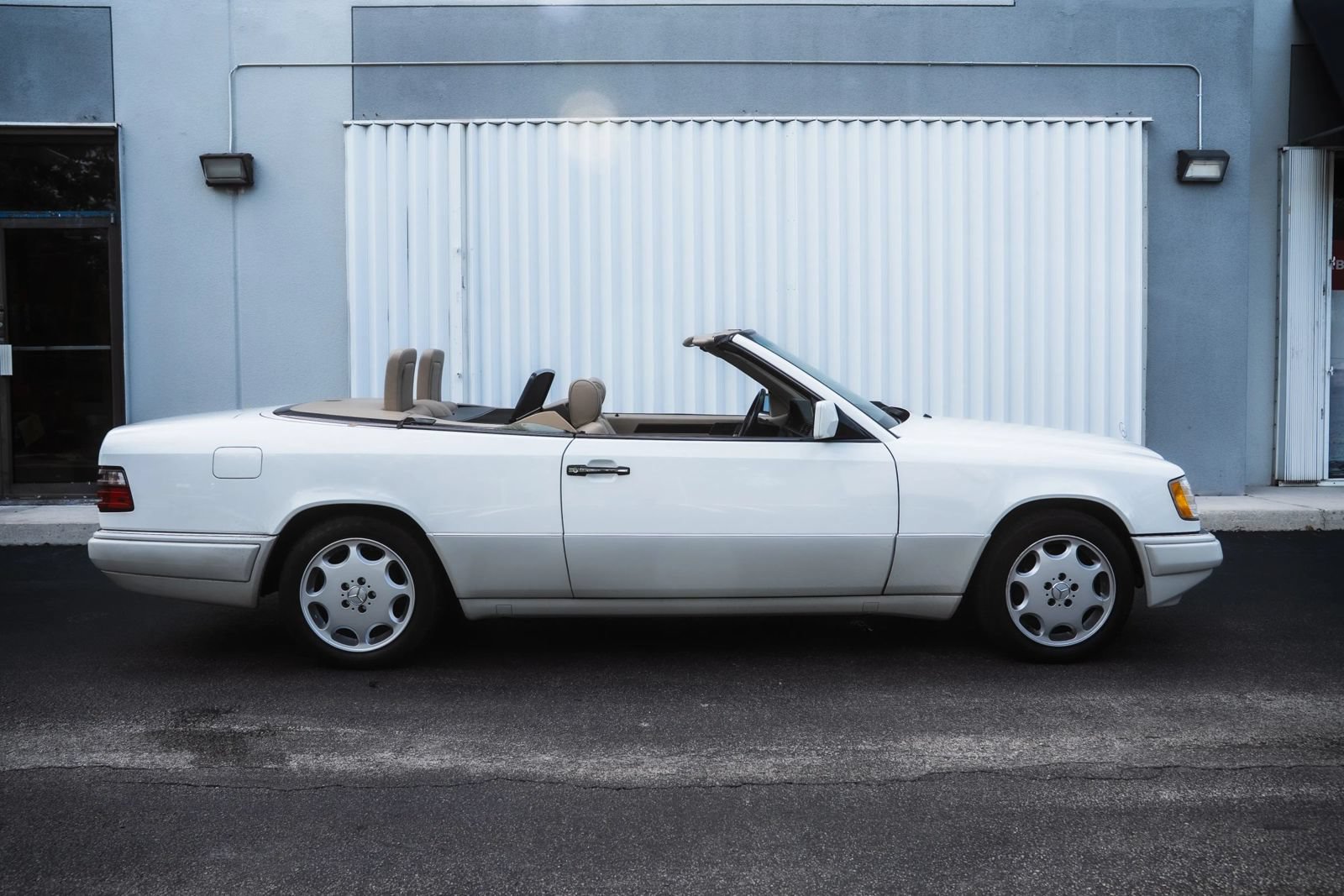 Used 1995 Mercedes-Benz E 320 Convertible image 6