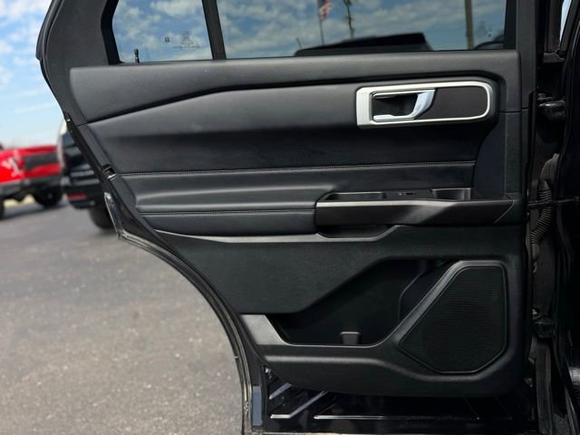 Used 2020 Ford Explorer XLT w/ Equipment Group 202A image 15