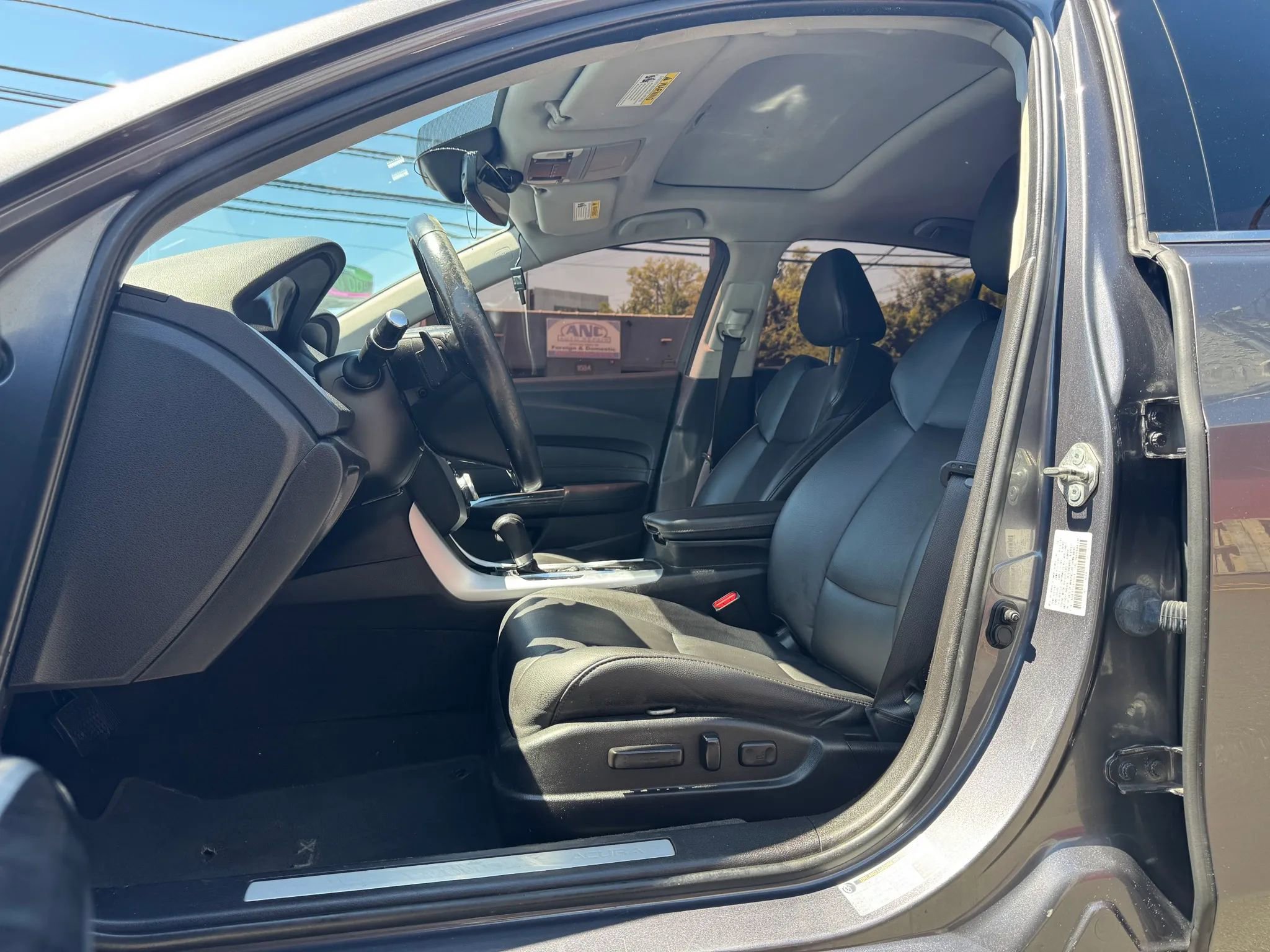 Used 2018 Acura TLX FWD image 19