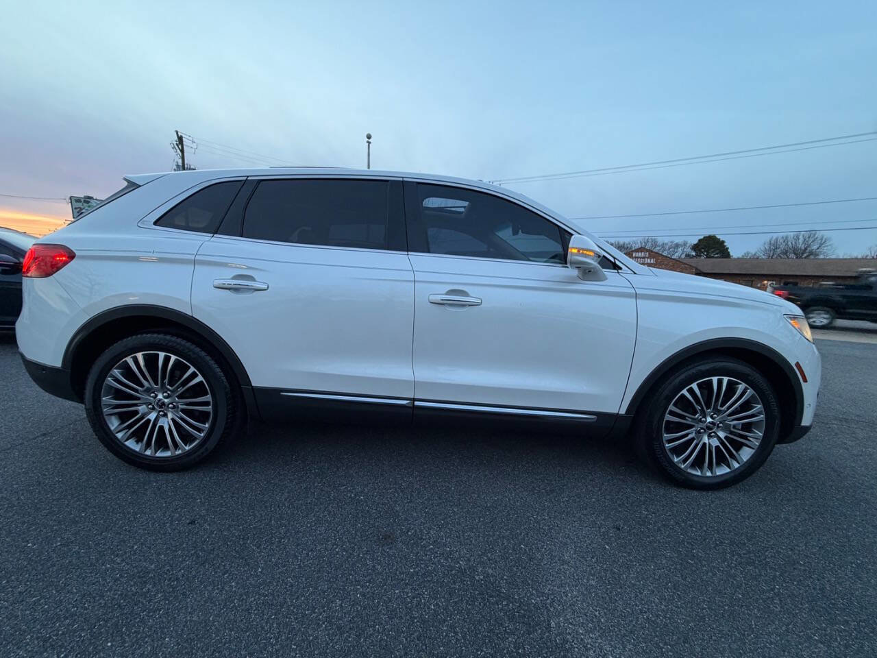 Used 2016 Lincoln MKX Reserve w/ Technology Package image 7