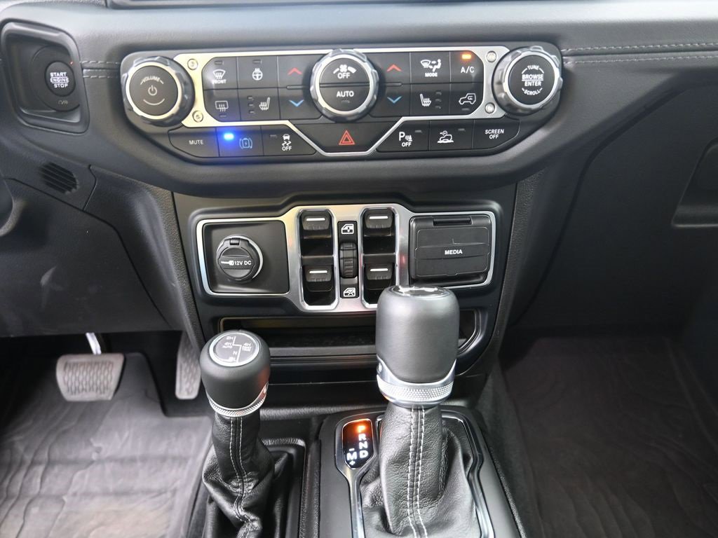 Used 2024 Jeep Wrangler Unlimited Sahara w/ Safety Group image 22