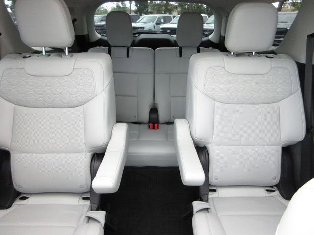 Certified 2025 Ford Explorer Platinum w/ Ultimate Package RWD image 23