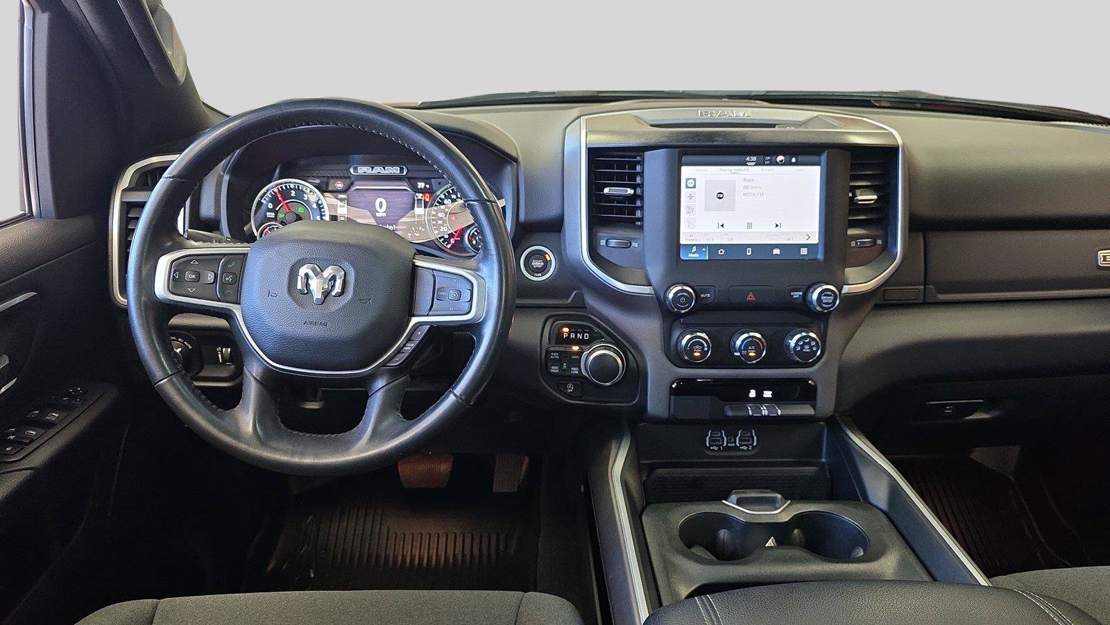 Used 2022 RAM 1500 Big Horn AWD/4WD image 9
