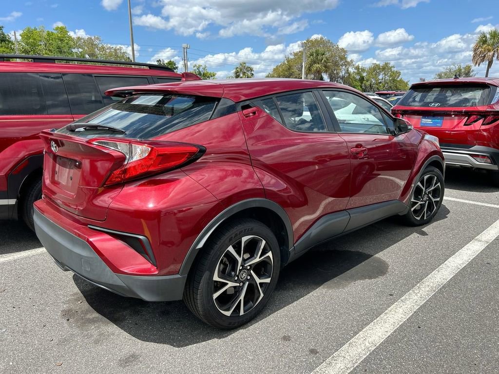 Used 2019 Toyota C-HR XLE image 7
