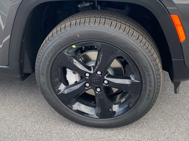 New 2025 Jeep Grand Cherokee Limited w/ Luxury Tech Group II image 11