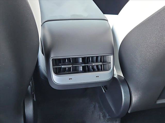 Used 2025 Tesla Model Y Performance AWD/4WD image 17