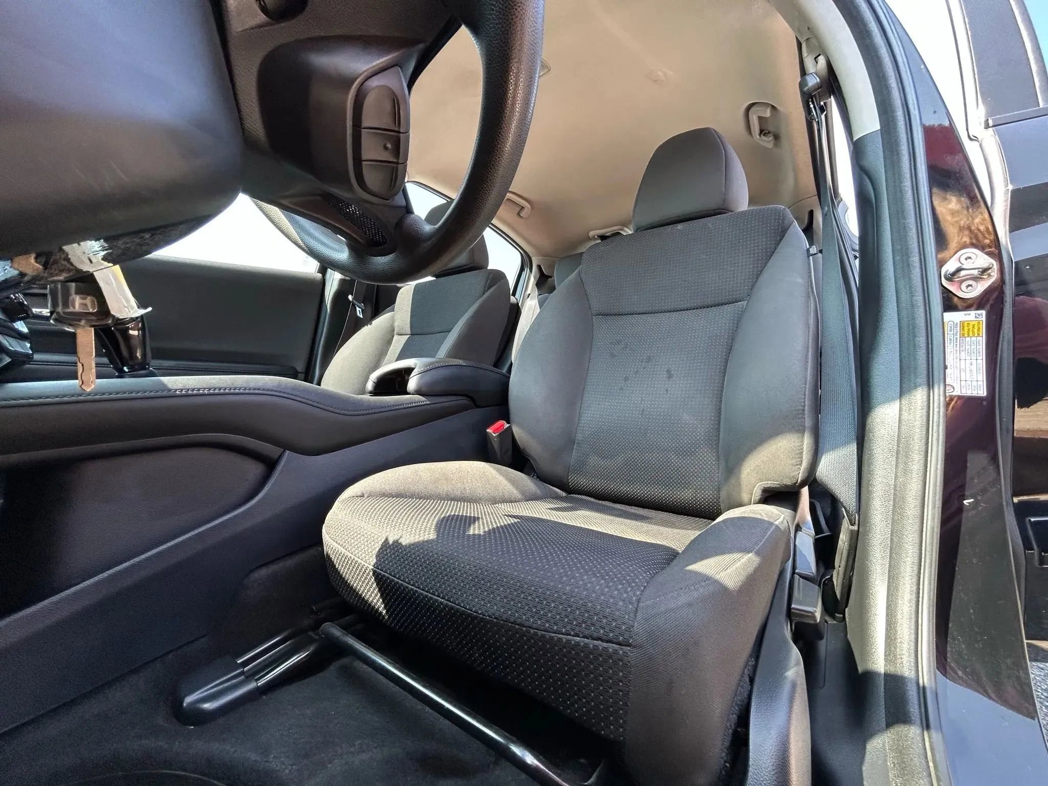 Used 2019 Honda HR-V LX image 24