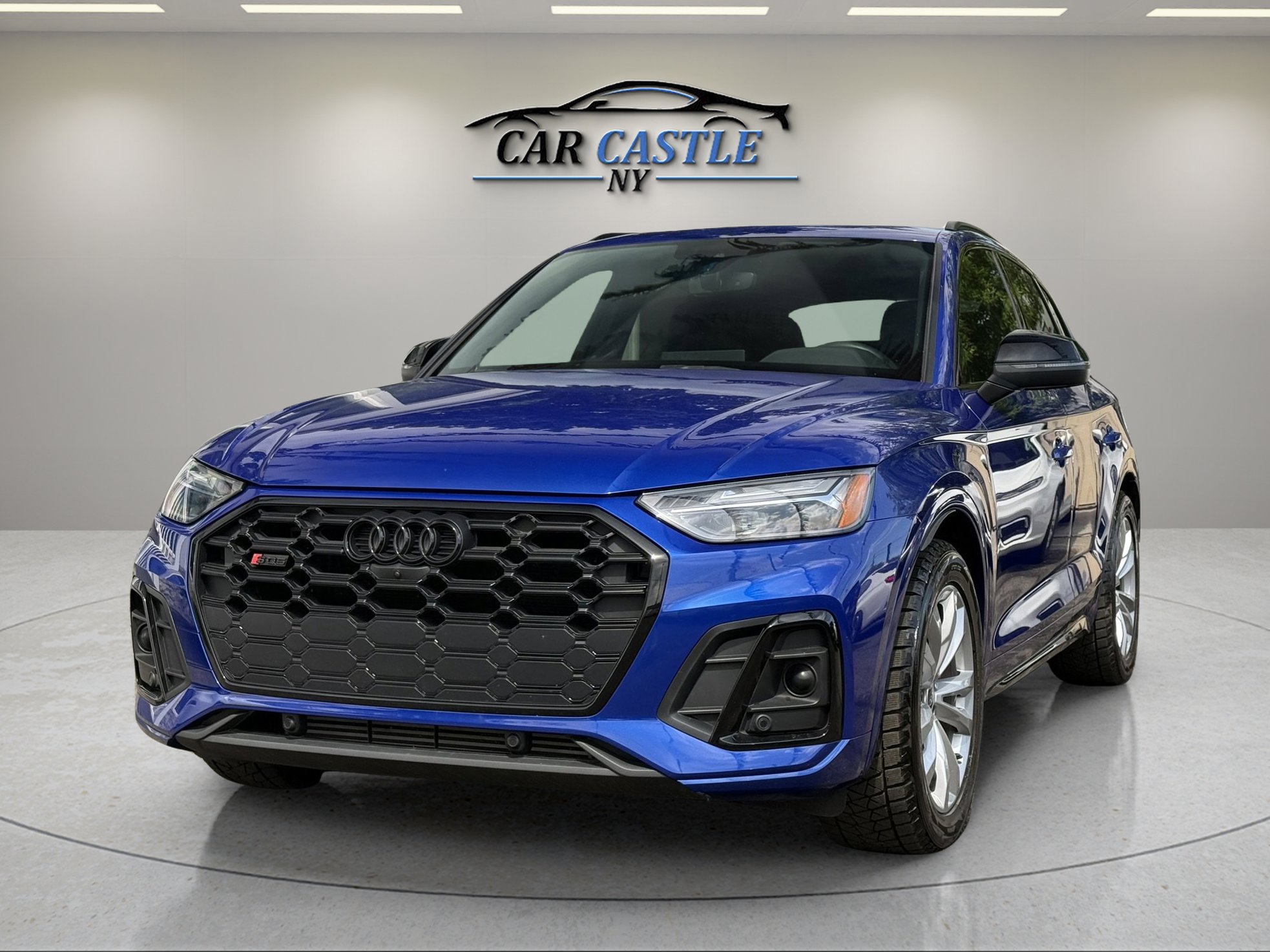 Used 2021 Audi SQ5 Premium Plus AWD/4WD image 2