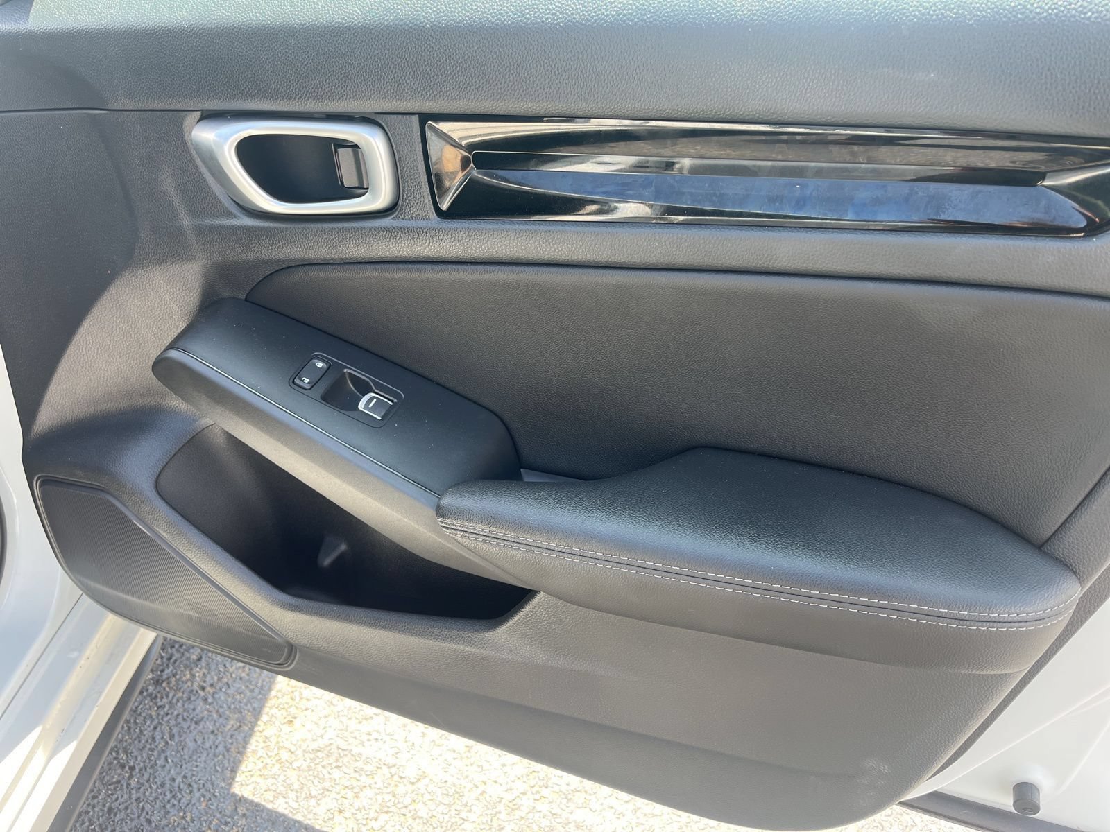 Used 2024 Honda Civic EX-L image 16
