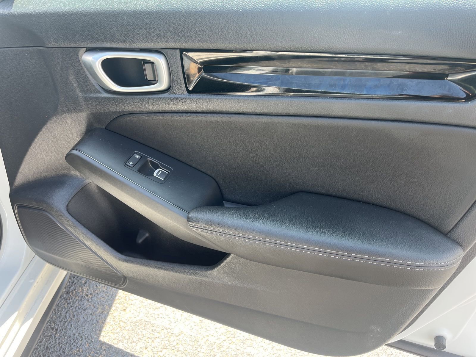 Used 2024 Honda Civic EX-L image 16