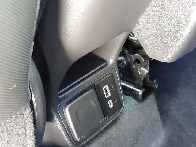 Used 2023 Chevrolet TrailBlazer RS w/ Sun and Liftgate Package image 36