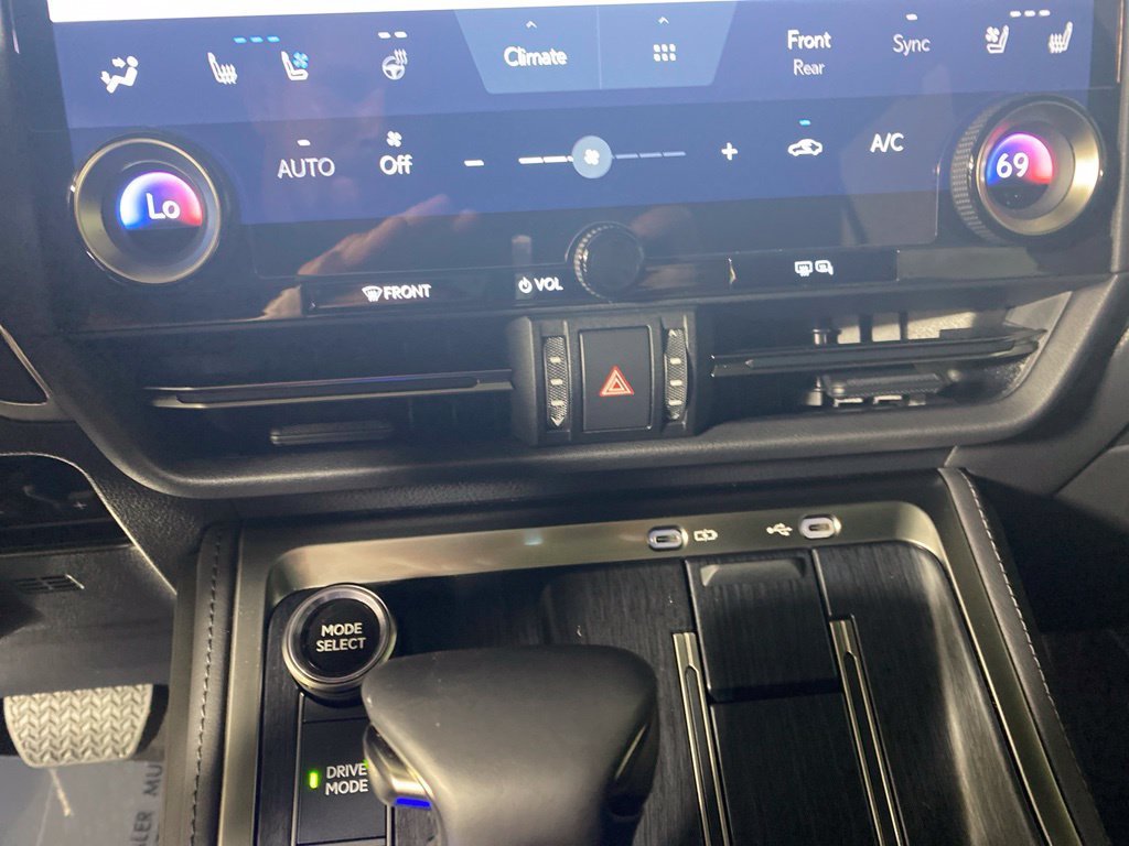 Certified 2026 Lexus GX 550 w/ Accessory Package (2T) AWD/4WD image 22