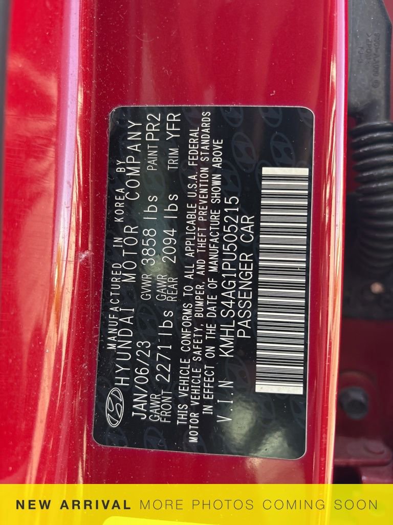 Used 2023 Hyundai Elantra SEL w/ Convenience Package image 13