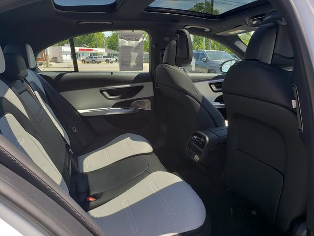 Used 2026 Mercedes-Benz E 53 AMG e 4MATIC Sedan image 17
